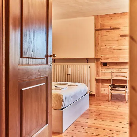 Sauze Chalet By Besson Ski